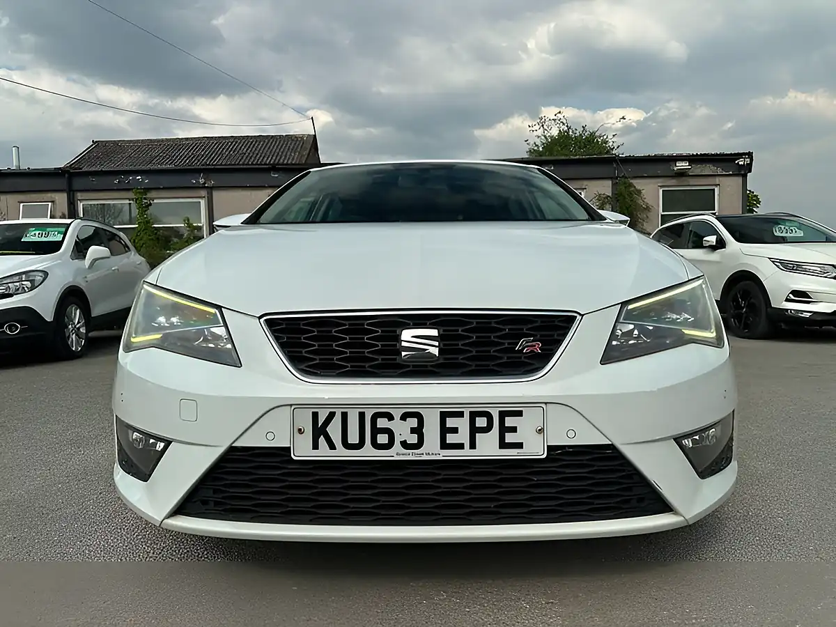 Used 2013 SEAT Leon Fr White - Interior and Exterior details 4