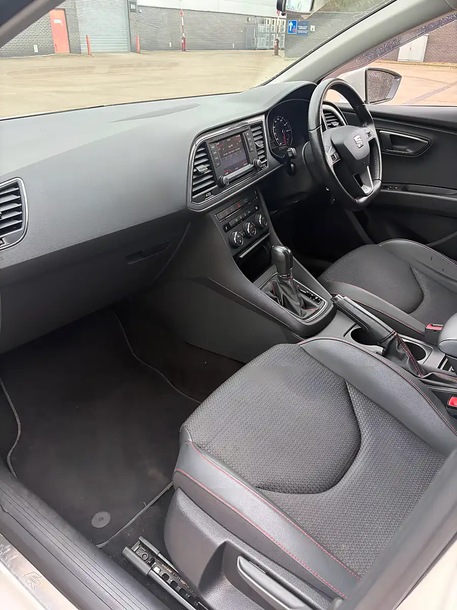 Used 2013 SEAT Leon Fr White - Interior and Exterior details 9