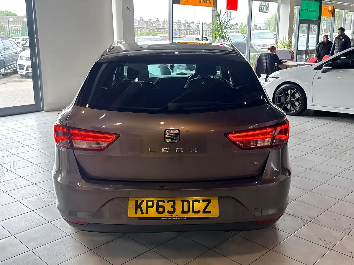 Used 2013 SEAT Leon Se Grey - Interior and Exterior details 10