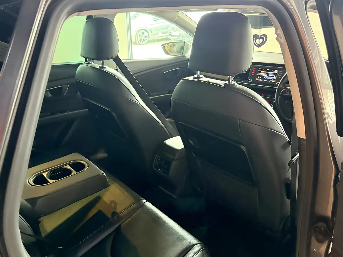 Used 2013 SEAT Leon Se Grey - Interior and Exterior details 13