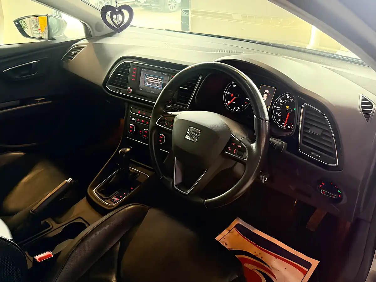 Used 2013 SEAT Leon Se Grey - Interior and Exterior details 14