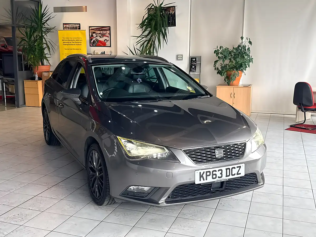 Used 2013 SEAT Leon Se Grey - Interior and Exterior details 2