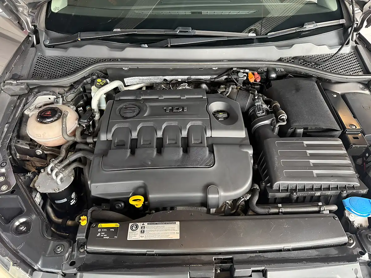 Used 2013 SEAT Leon Se Grey - Interior and Exterior details 20