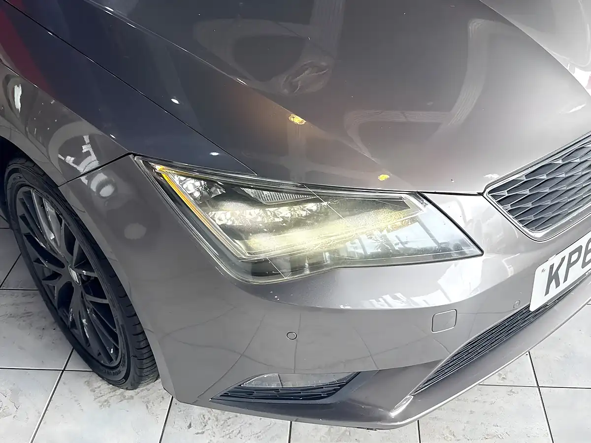 Used 2013 SEAT Leon Se Grey - Interior and Exterior details 3