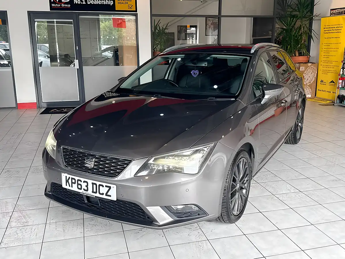 Used 2013 SEAT Leon Se Grey - Interior and Exterior details 5