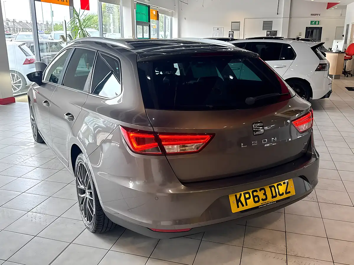 Used 2013 SEAT Leon Se Grey - Interior and Exterior details 7