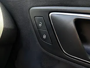 Used 2013 SEAT Leon Se Red - Interior and Exterior details 11