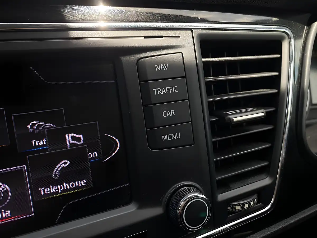 Used 2013 SEAT Leon Se Red - Interior and Exterior details 12