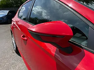 Used 2013 SEAT Leon Se Red - Interior and Exterior details 17