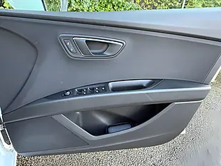 Used 2013 SEAT Leon Se White - Interior and Exterior details 11