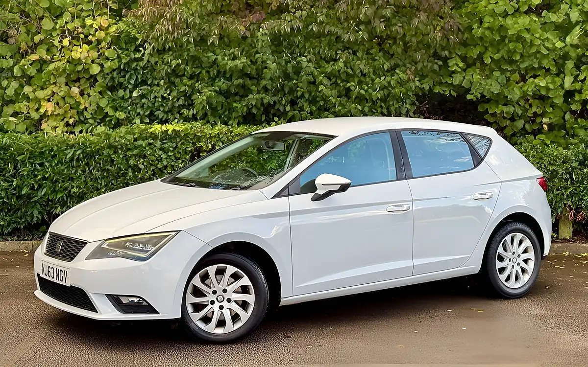 Used 2013 SEAT Leon Se White - Interior and Exterior details 2