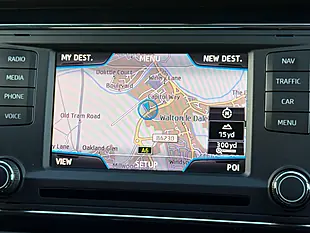 Used 2013 SEAT Leon Se White - Interior and Exterior details 7