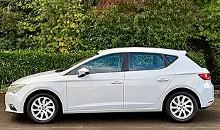 Used 2013 SEAT Leon Se White - Interior and Exterior details 8