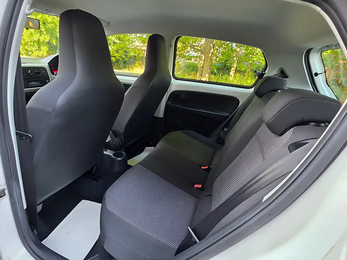 Used 2013 SEAT Mii S White - Interior and Exterior details 11