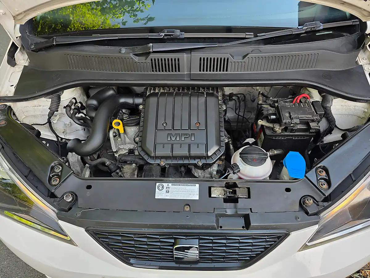 Used 2013 SEAT Mii S White - Interior and Exterior details 18