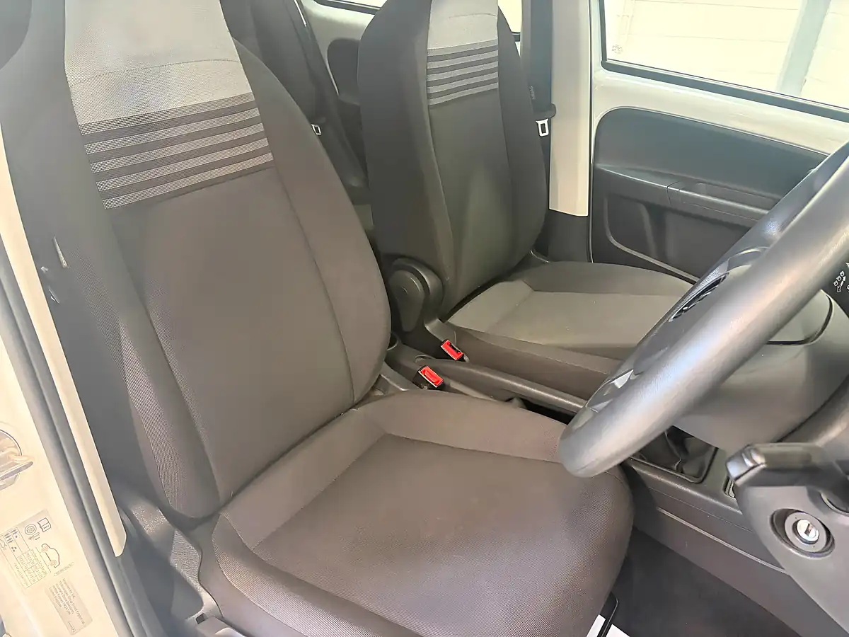 Used 2013 SEAT Mii Se White - Interior and Exterior details 17