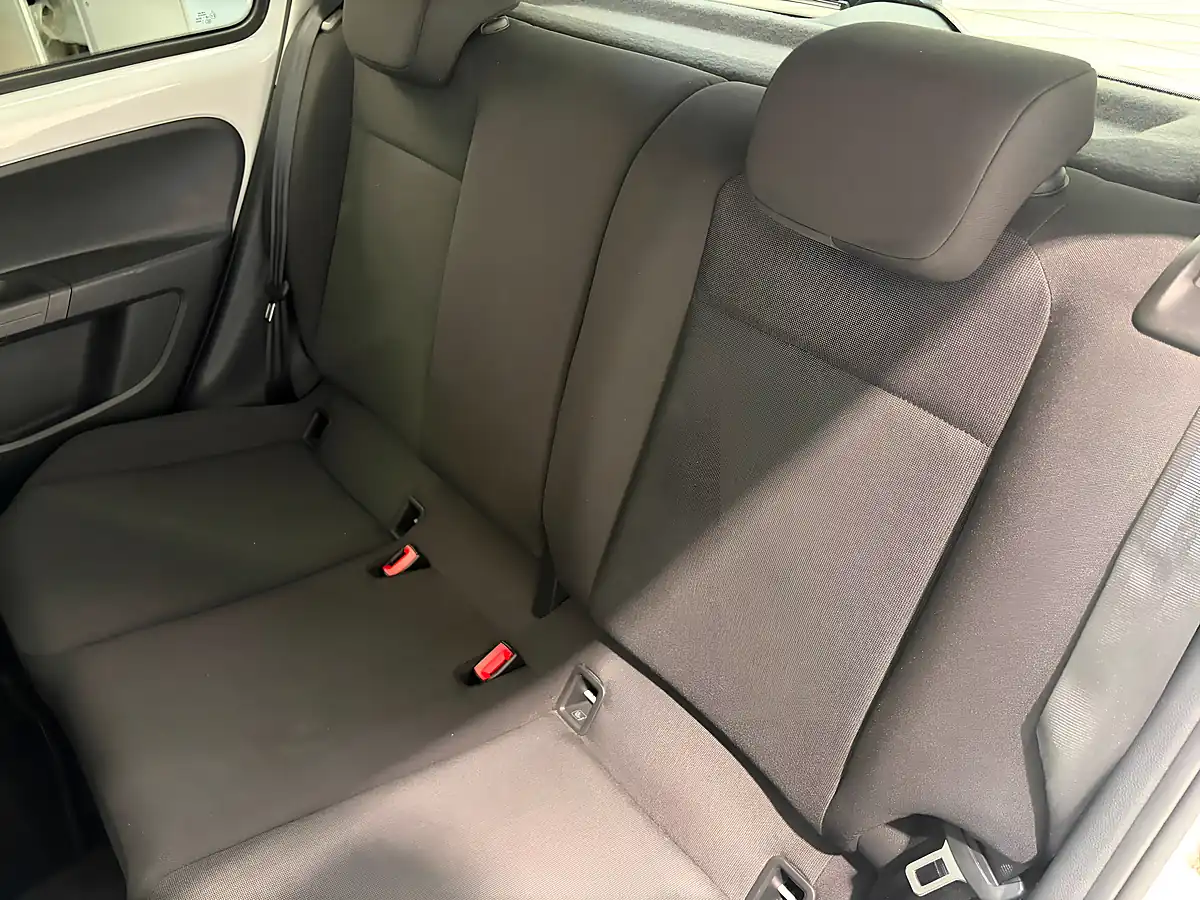 Used 2013 SEAT Mii Se White - Interior and Exterior details 19