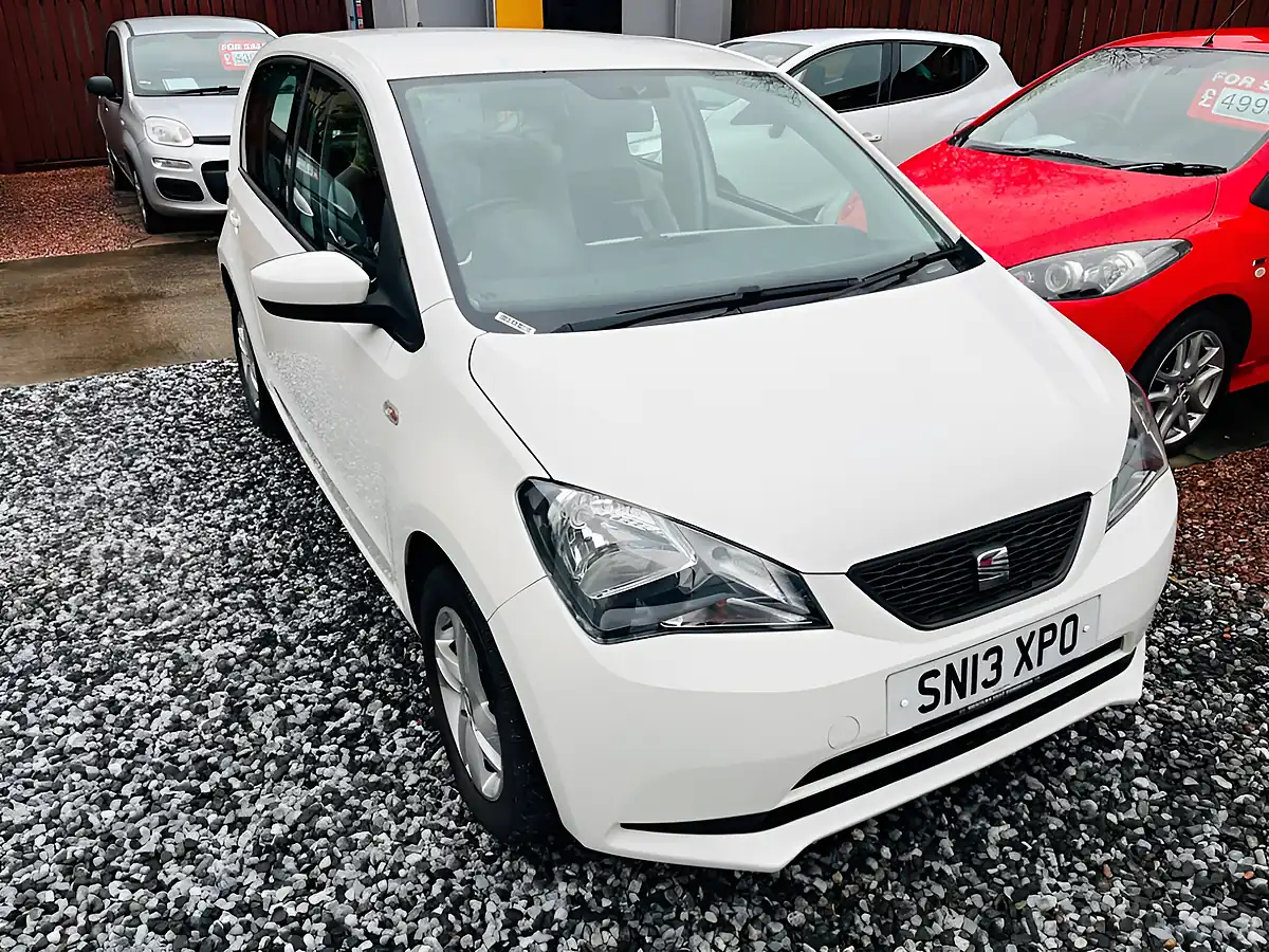 Used 2013 SEAT Mii Toca White - Interior and Exterior details 6