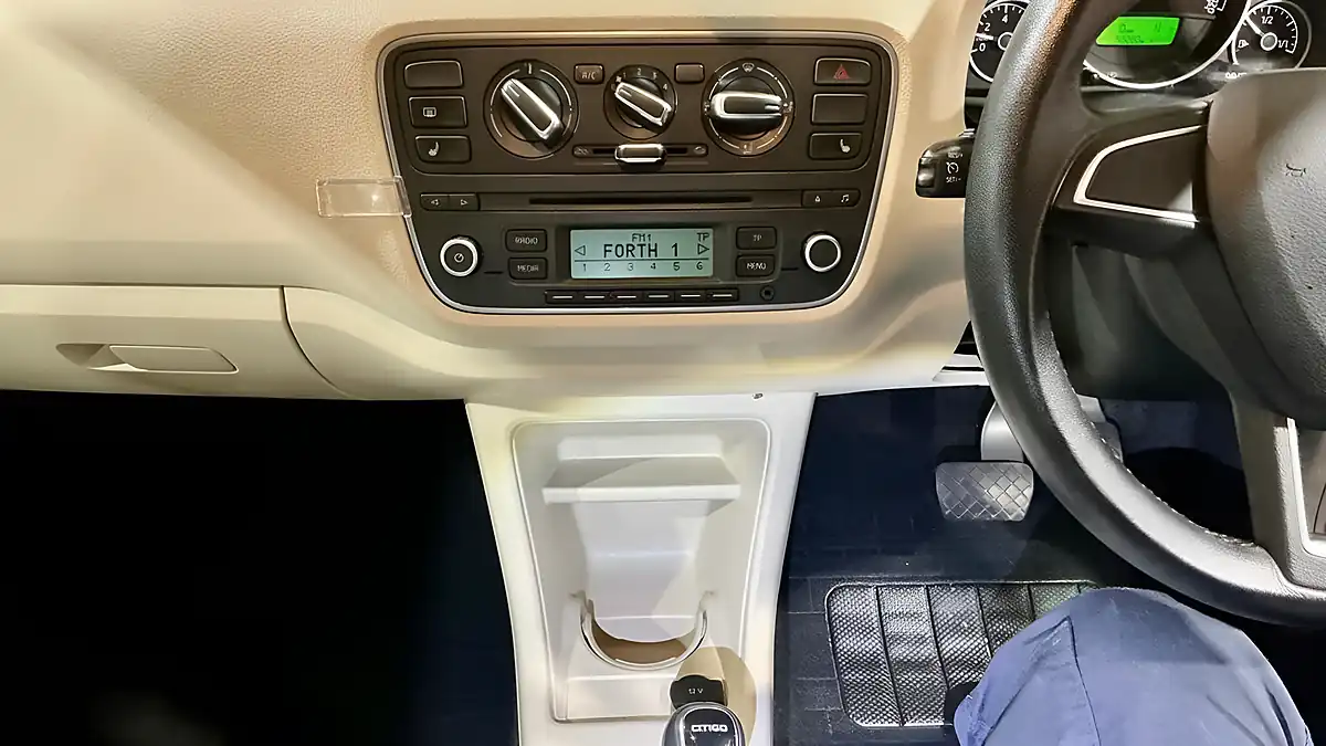 Used 2013 Skoda Citigo Elegance Black - Interior and Exterior details 10