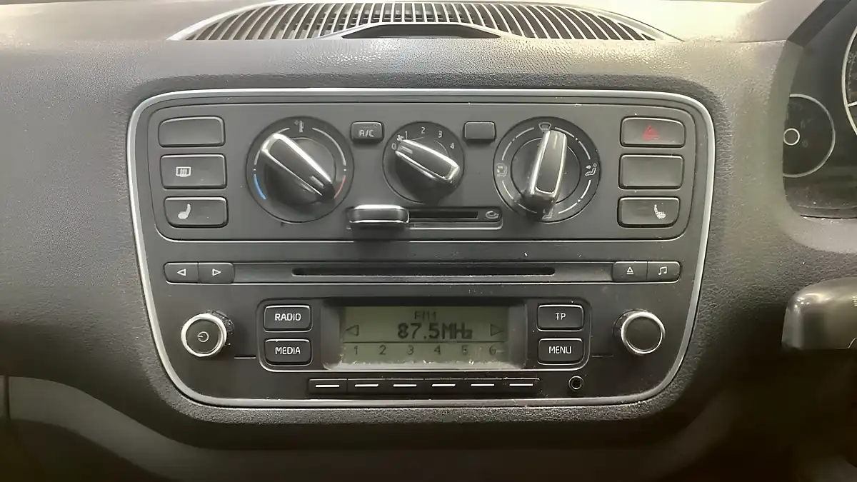Used 2013 Skoda Citigo Elegance Blue - Interior and Exterior details 12