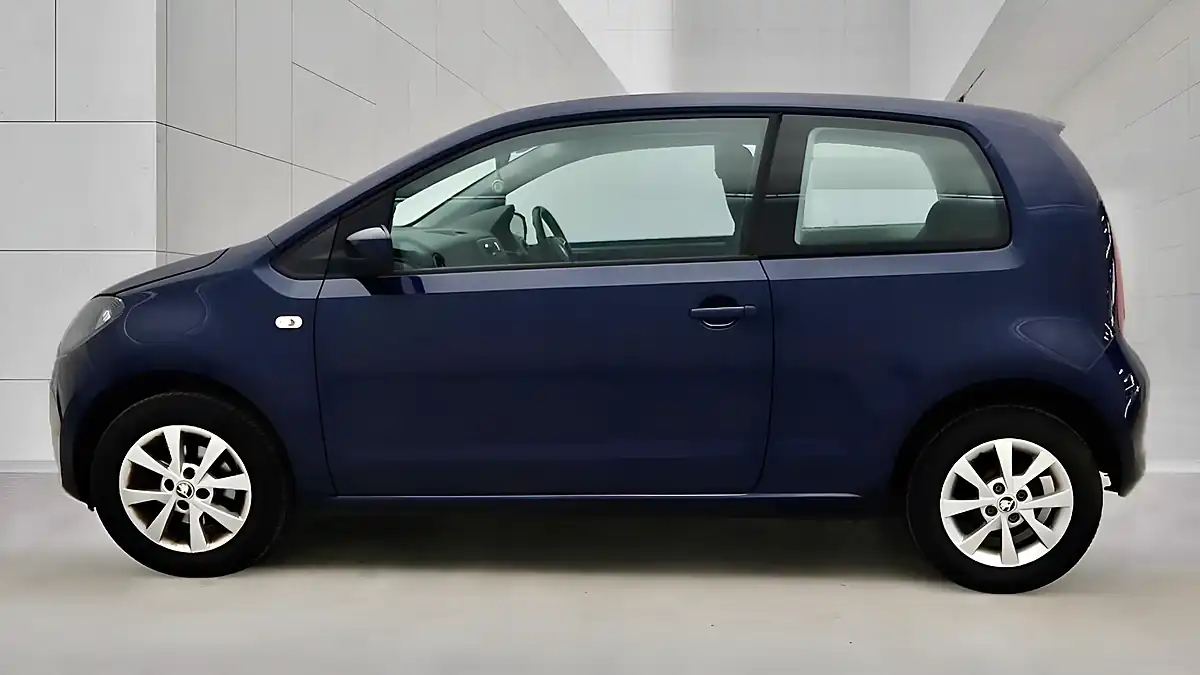 Used 2013 Skoda Citigo Elegance Blue - Interior and Exterior details 4