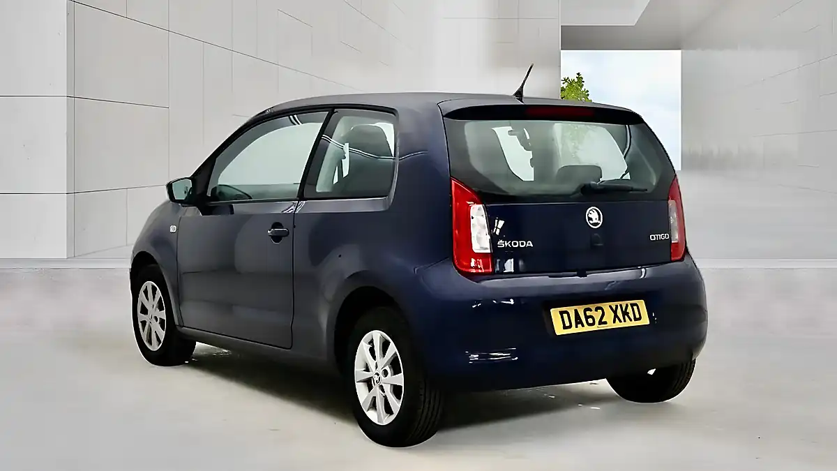 Used 2013 Skoda Citigo Elegance Blue - Interior and Exterior details 5