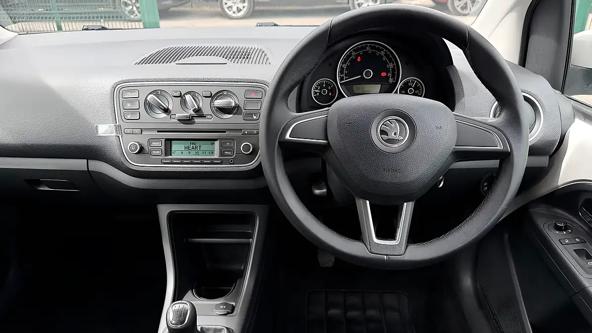 Used 2013 Skoda Citigo Elegance White - Interior and Exterior details 10