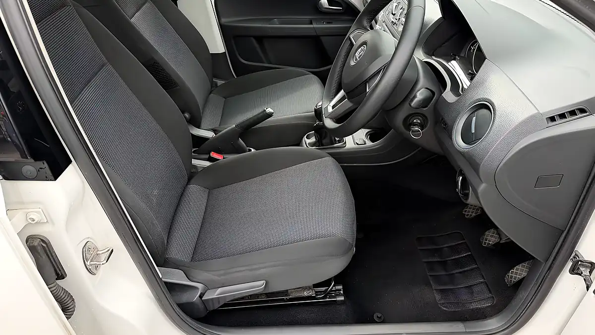 Used 2013 Skoda Citigo Elegance White - Interior and Exterior details 13