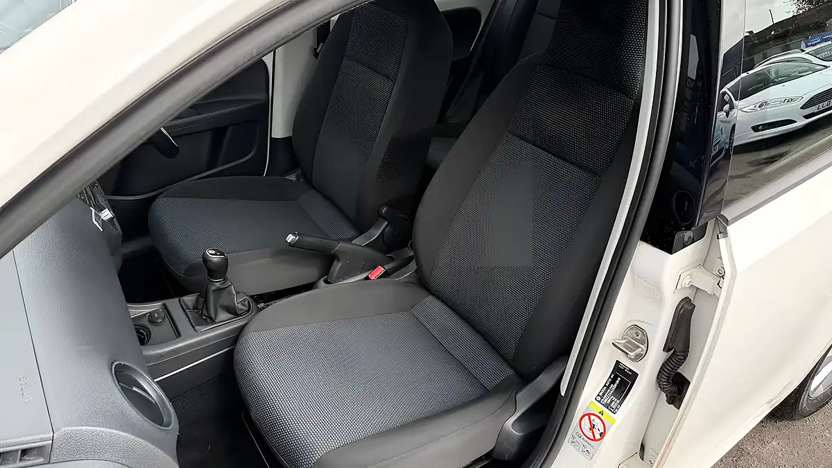 Used 2013 Skoda Citigo Elegance White - Interior and Exterior details 18