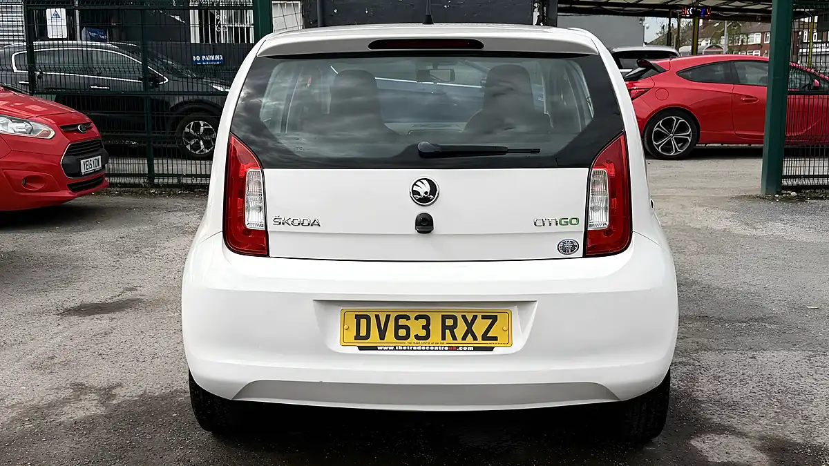 Used 2013 Skoda Citigo Elegance White - Interior and Exterior details 4