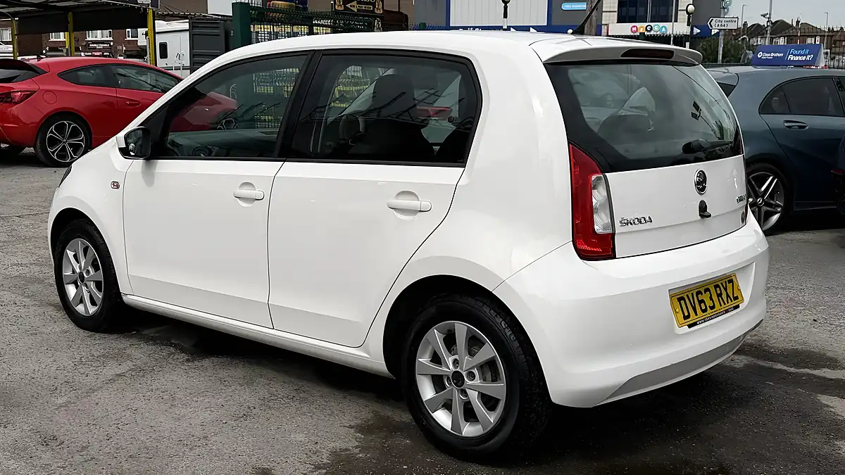 Used 2013 Skoda Citigo Elegance White - Interior and Exterior details 5