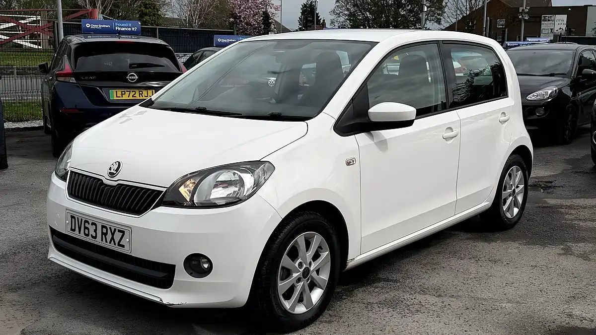 Used 2013 Skoda Citigo Elegance White - Interior and Exterior details 7