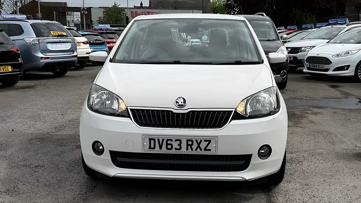 Used 2013 Skoda Citigo Elegance White - Interior and Exterior details 8