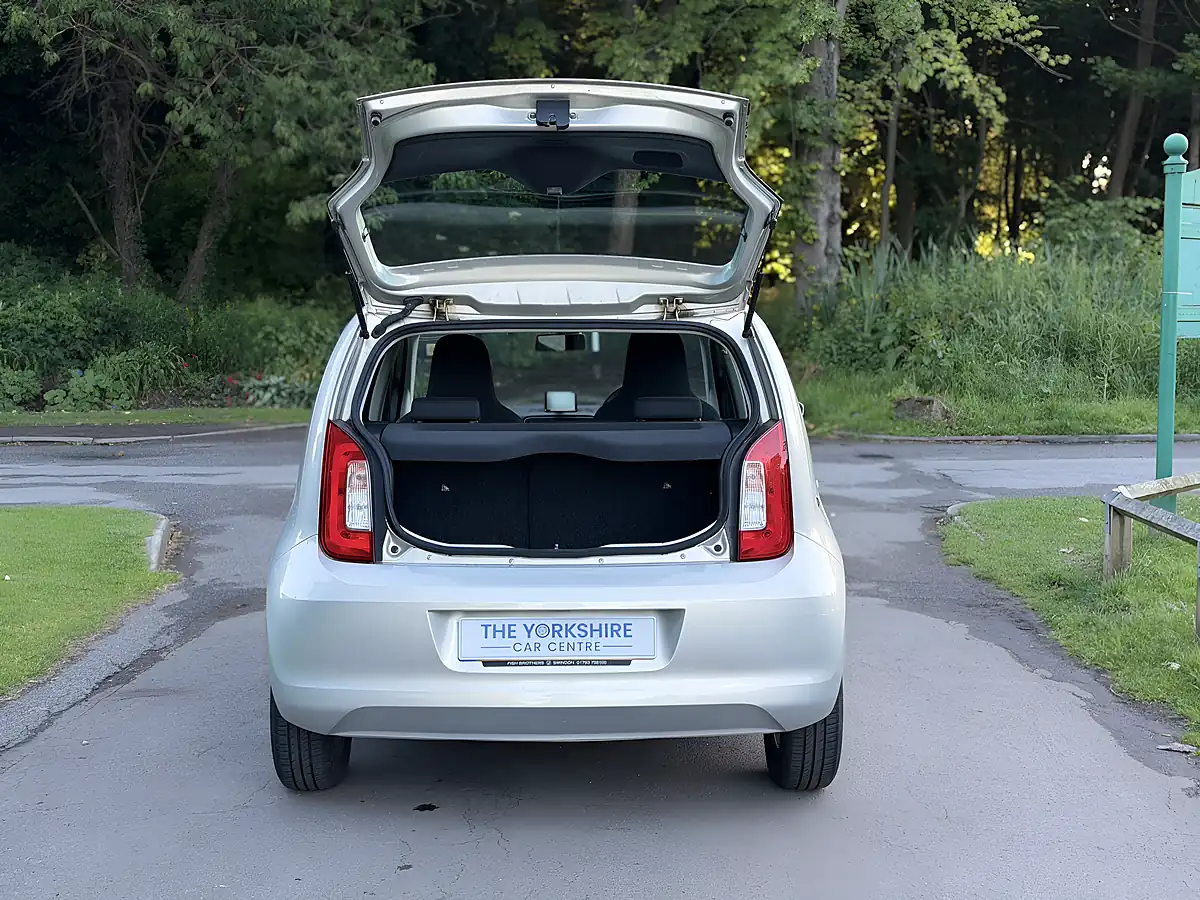 Used 2013 Skoda Citigo Greentech Elegance Beige - Interior and Exterior details 10