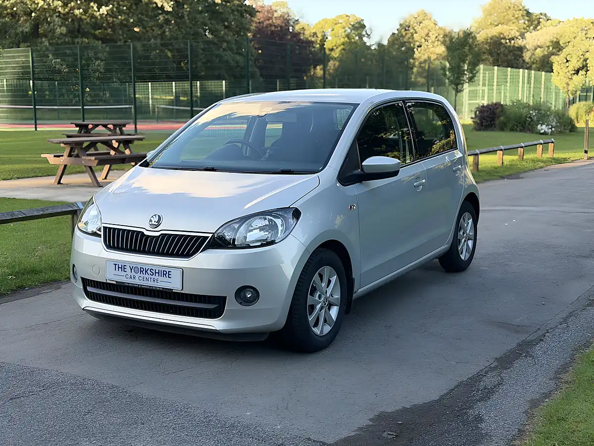 Used 2013 Skoda Citigo Greentech Elegance Beige - Interior and Exterior details 3