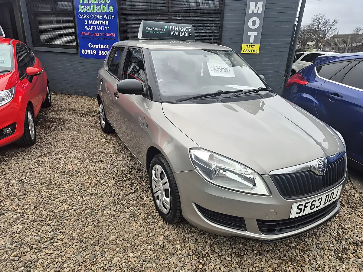 Used 2013 Skoda Fabia Beige - Interior and Exterior details 2