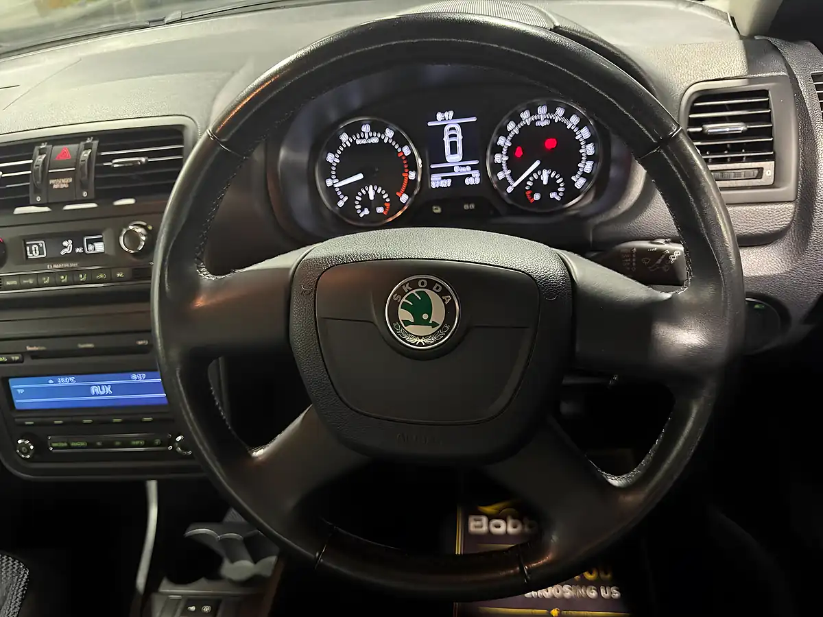 Used 2013 Skoda Fabia Elegance Grey - Interior and Exterior details 12
