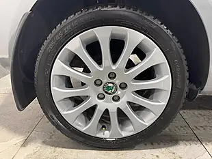 Used 2013 Skoda Fabia Elegance Grey - Interior and Exterior details 16