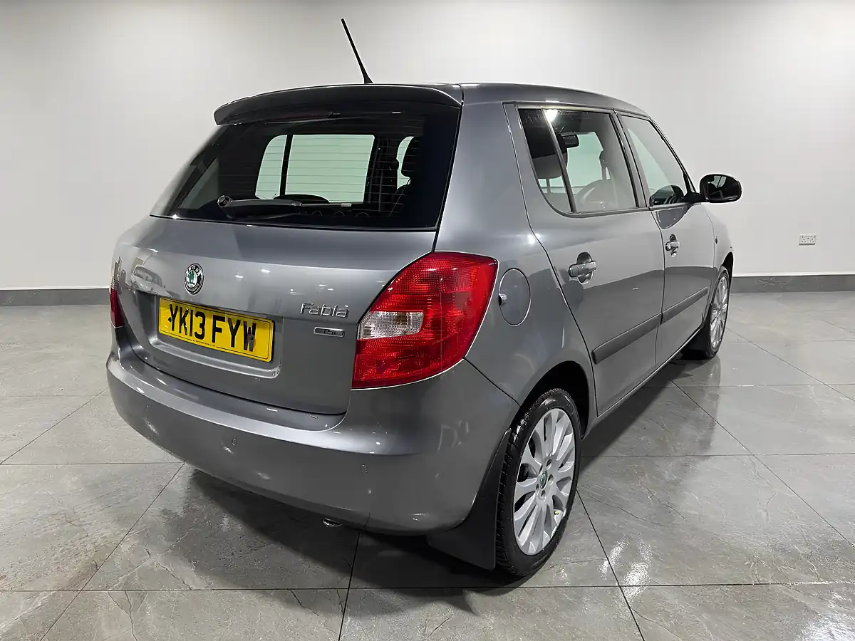 Used 2013 Skoda Fabia Elegance Grey - Interior and Exterior details 3