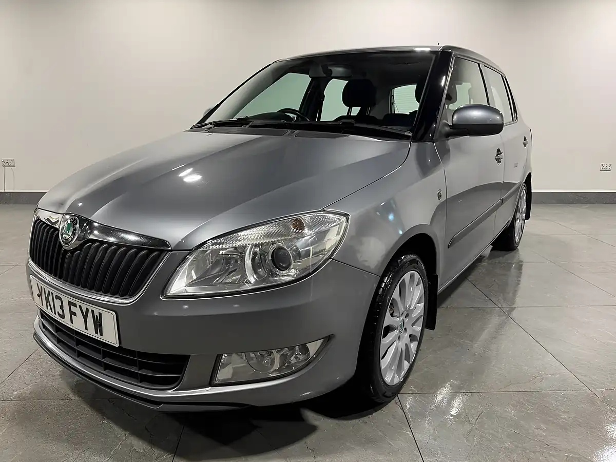 Used 2013 Skoda Fabia Elegance Grey - Interior and Exterior details 7