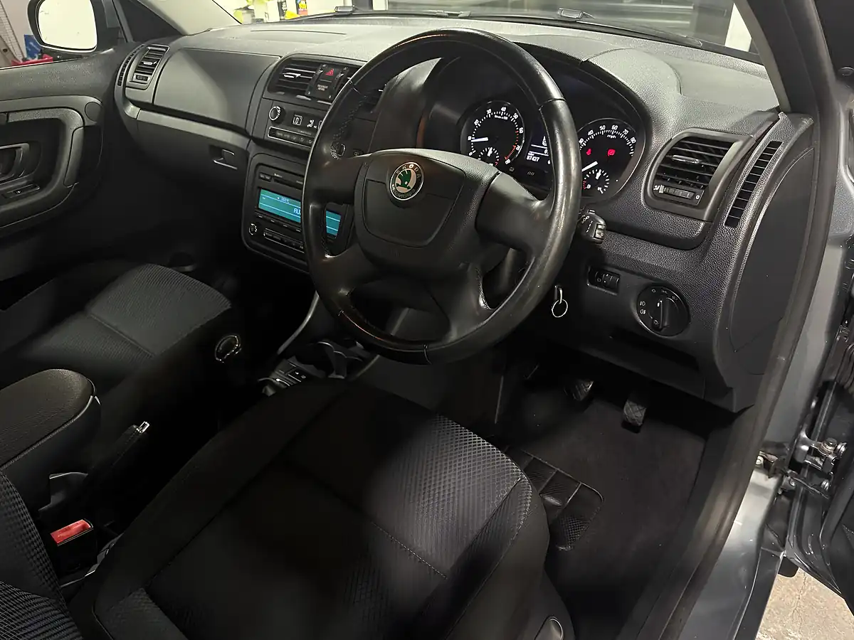 Used 2013 Skoda Fabia Elegance Grey - Interior and Exterior details 9