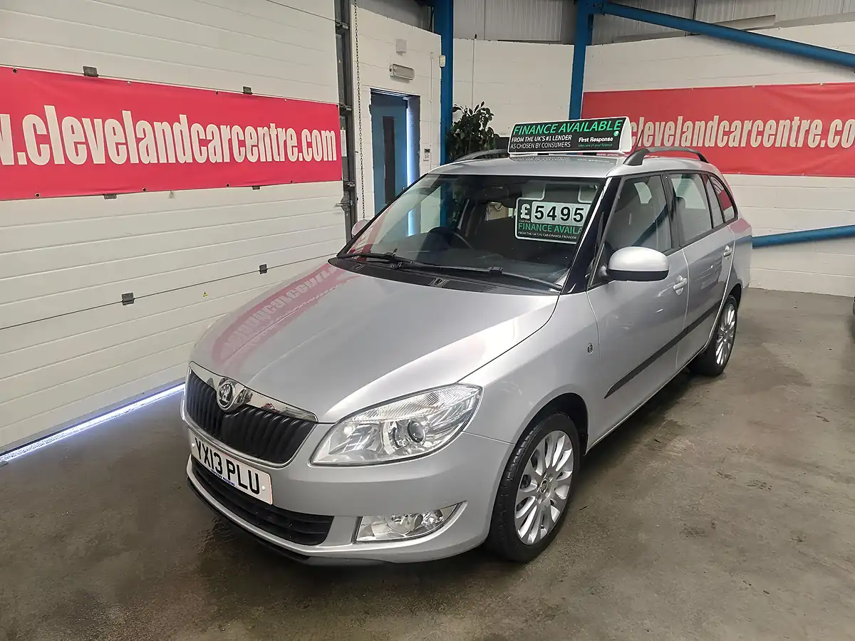 Used 2013 Skoda Fabia Elegance Silver - Interior and Exterior details 10