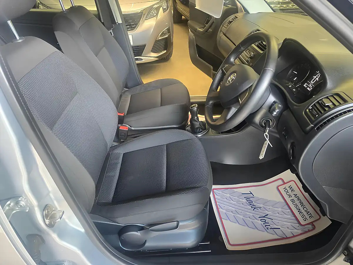 Used 2013 Skoda Fabia Elegance Silver - Interior and Exterior details 14