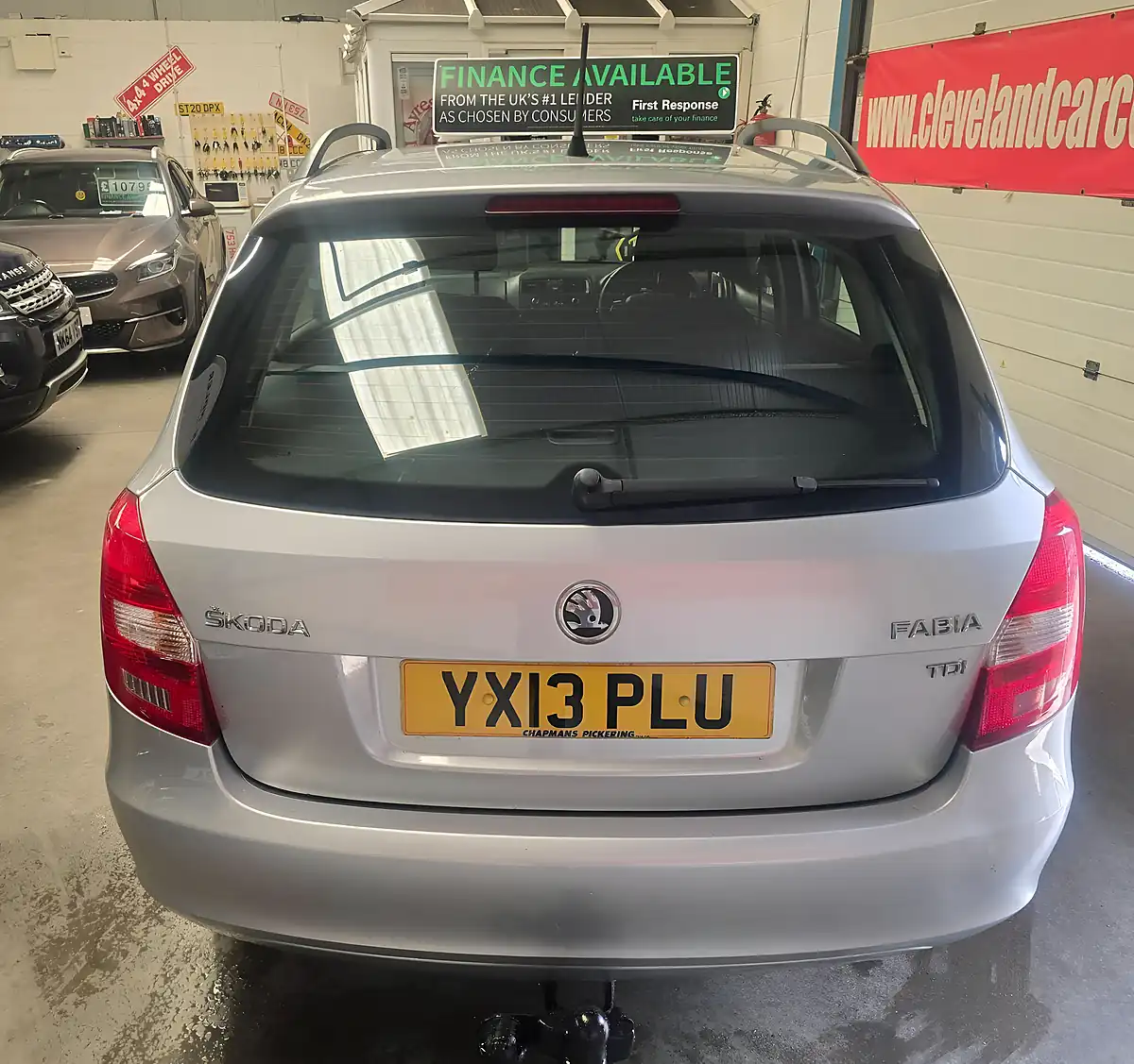 Used 2013 Skoda Fabia Elegance Silver - Interior and Exterior details 4