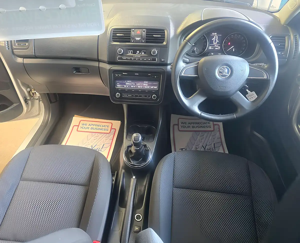 Used 2013 Skoda Fabia Elegance Silver - Interior and Exterior details 8