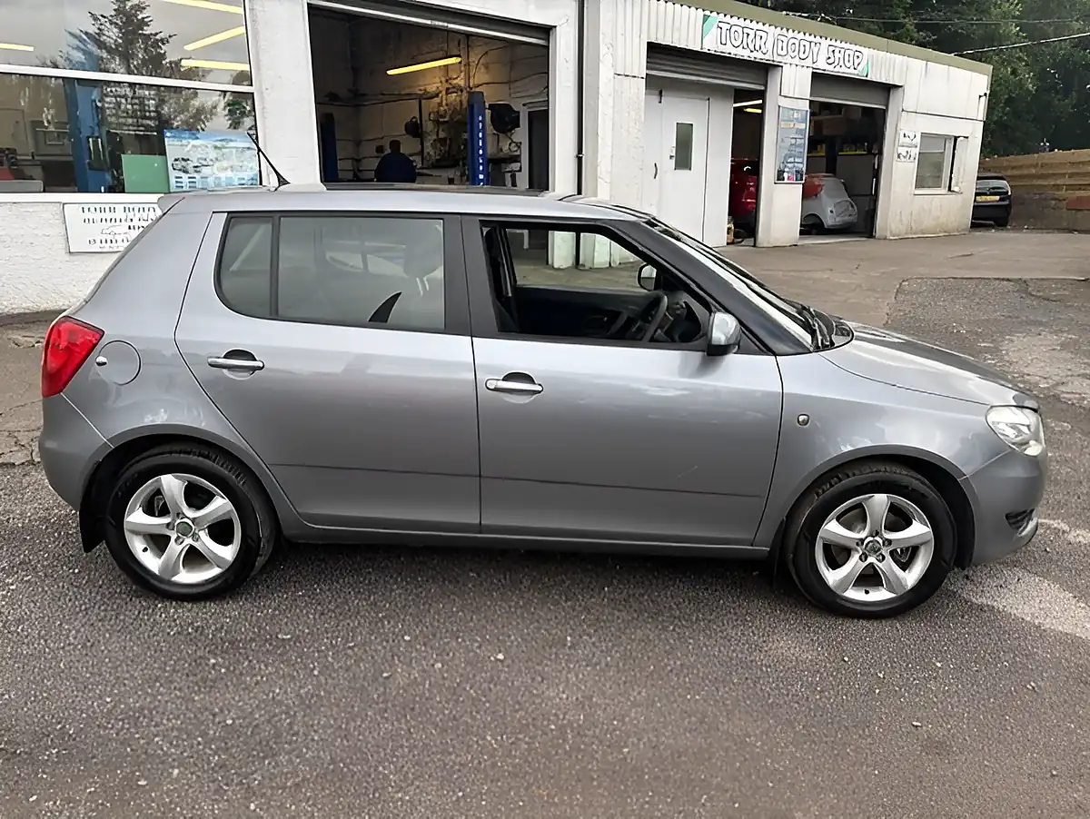 Used 2013 Skoda Fabia Se Blue - Interior and Exterior details 2