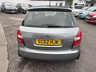 Used 2013 Skoda Fabia Se Blue - Interior and Exterior details 7