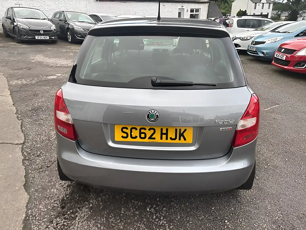 Used 2013 Skoda Fabia Se Blue - Interior and Exterior details 7