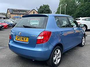 Used 2013 Skoda Fabia Se Blue - Interior and Exterior details 6