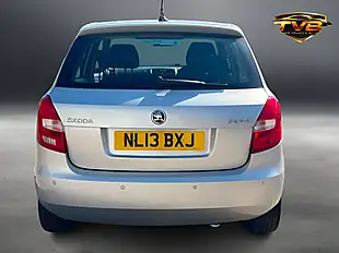 Used 2013 Skoda Fabia Se Brilliant Silver - Interior and Exterior details 15